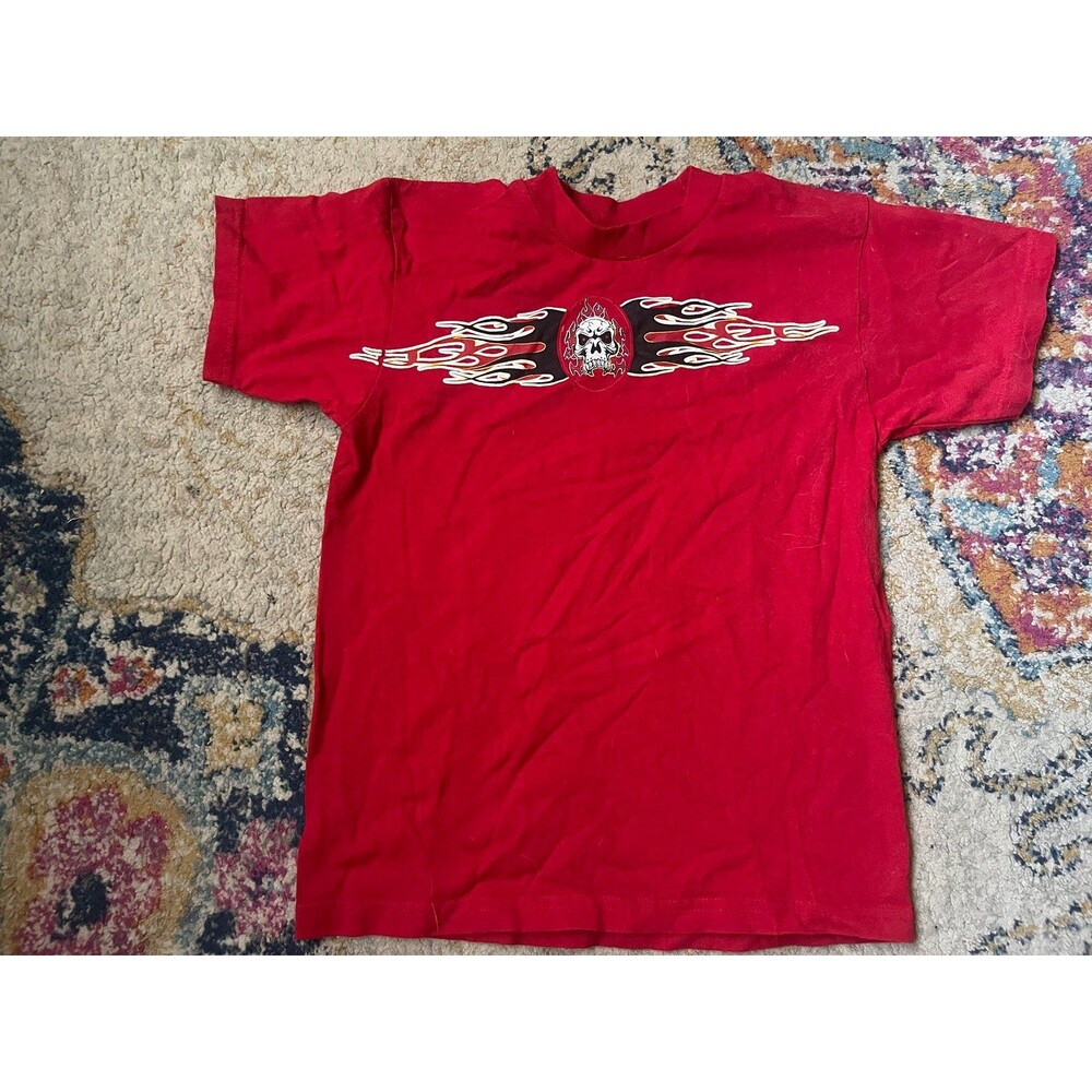Vintage Y2K flaming skull graphic t-shirt